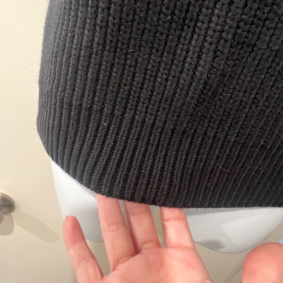 Michael Kors turtleneck sleeveless sweater - Picture 3 of 5